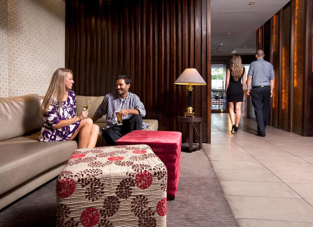 Отель Crowne Plaza Melbourne Carlton By Ihg Экстерьер фото