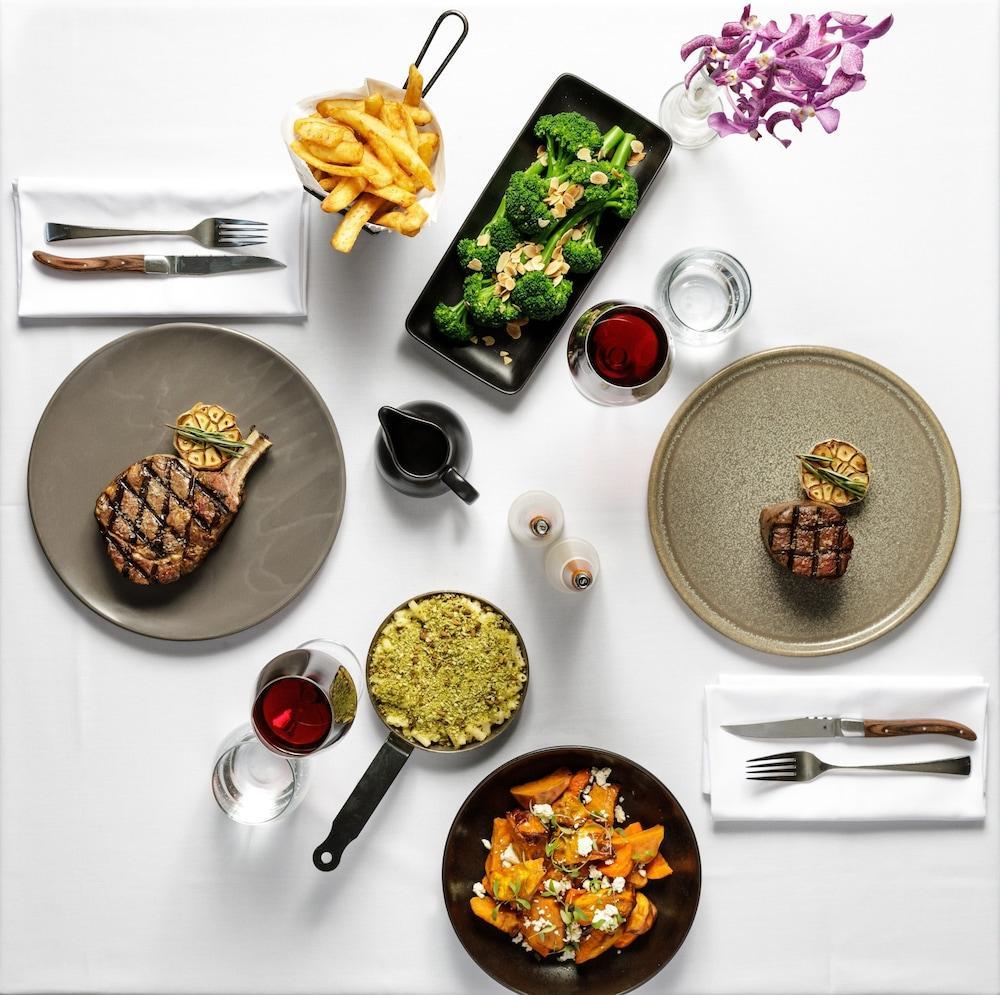 Отель Crowne Plaza Melbourne Carlton By Ihg Экстерьер фото