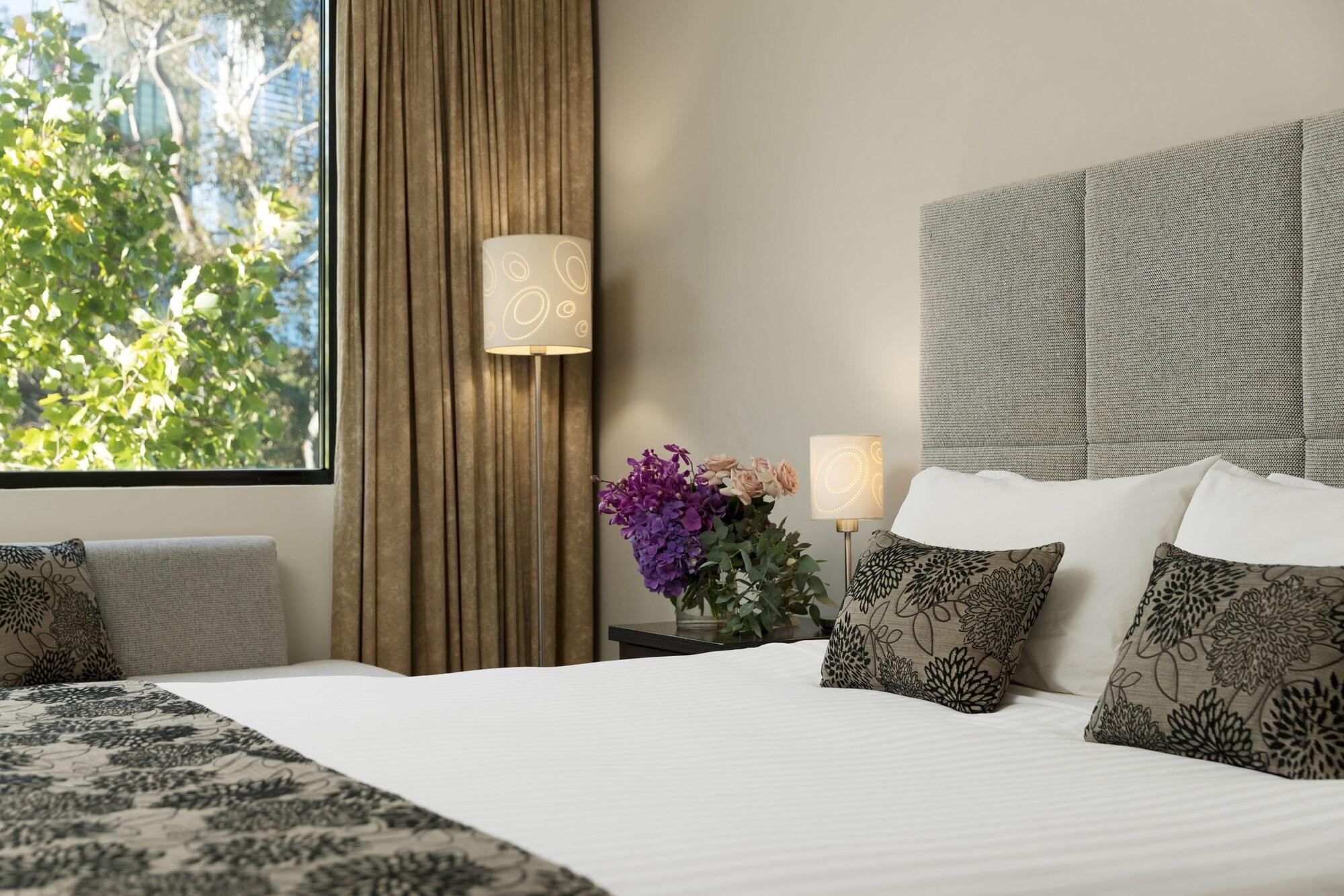 Отель Crowne Plaza Melbourne Carlton By Ihg Экстерьер фото