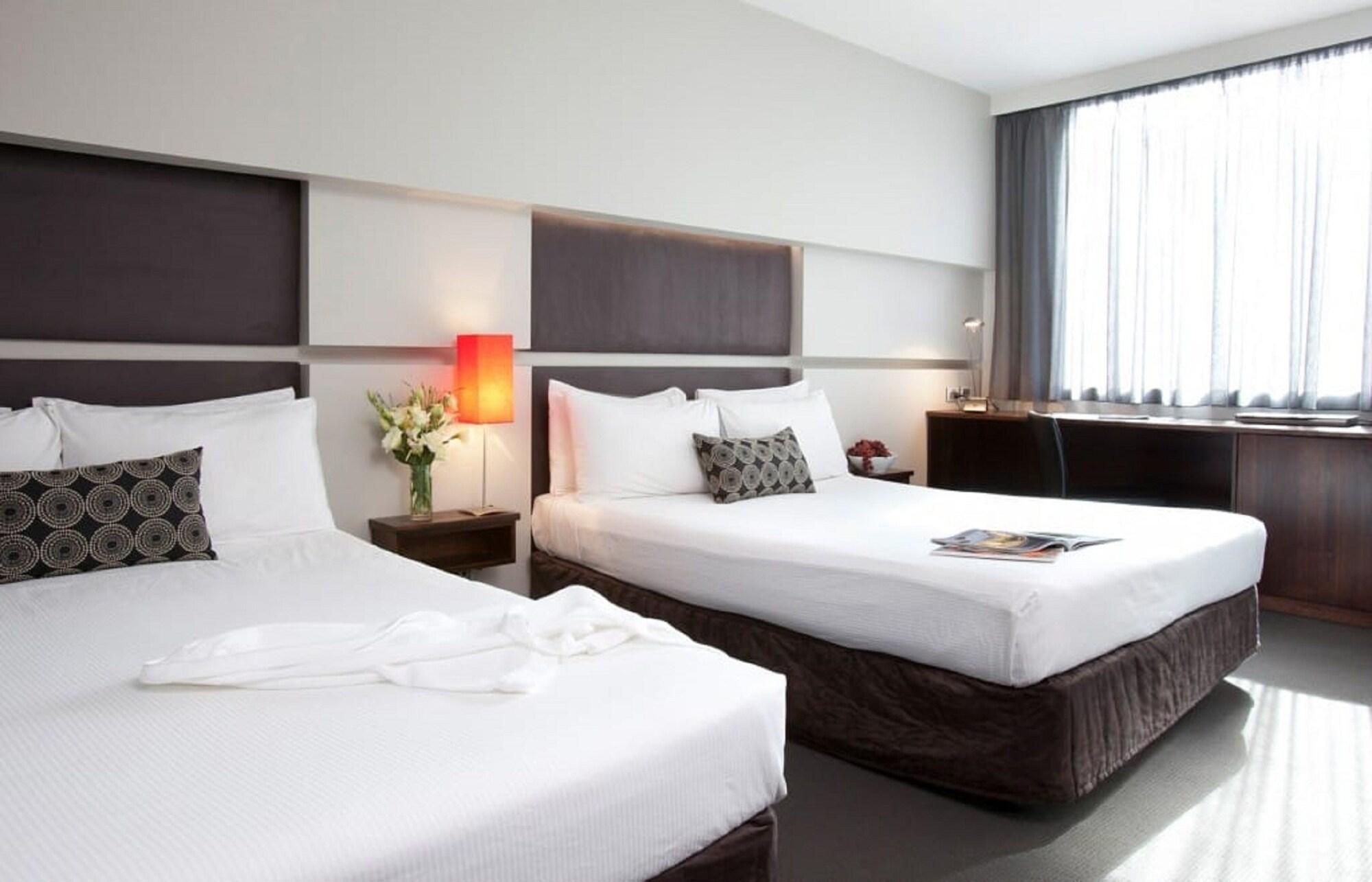Отель Crowne Plaza Melbourne Carlton By Ihg Экстерьер фото