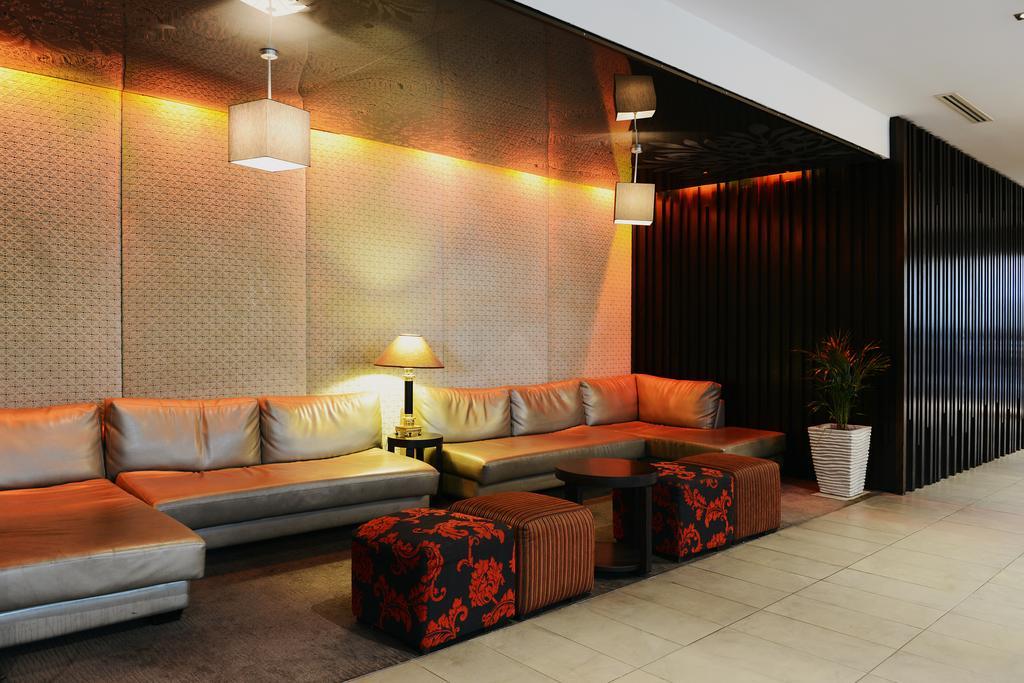 Отель Crowne Plaza Melbourne Carlton By Ihg Экстерьер фото